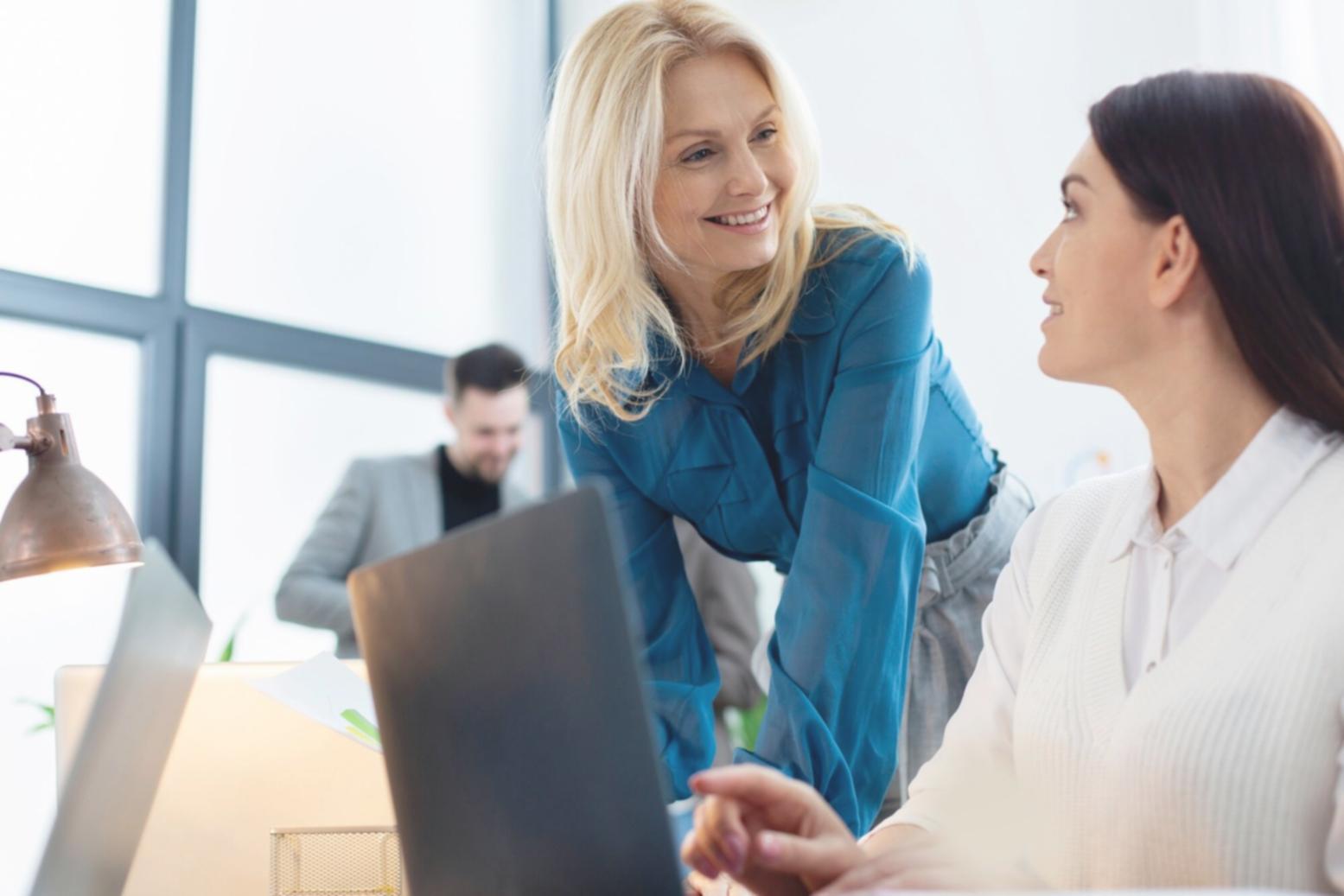 Modernes Büro mit Budgetplanungssystem